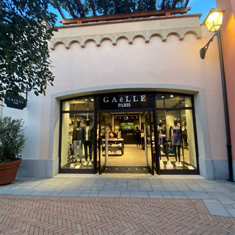 prada outlet marcianise numero|Prada a Marcianise in S.P. 336 Sannitica: ⏰ orari e ☎ telefono.